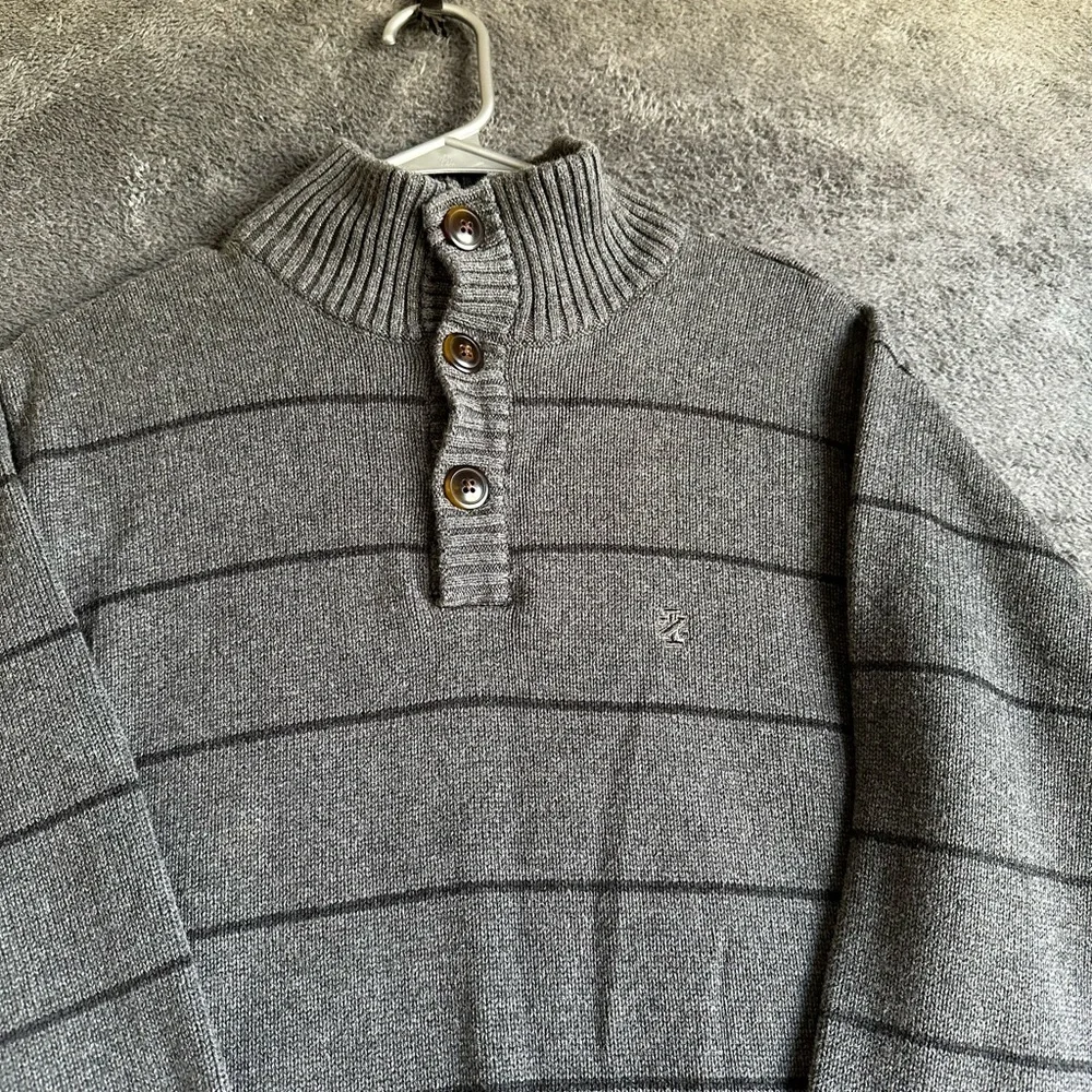 Izod Men's Charcoal Striped Sweater Preppy, Cozy, Button Collard SZ L